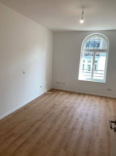 Etagenwohnung Köln Neustadt-Nord - 3 Zimmer, 100 m&sup2;, 1.800&euro; | Angebot:24806734