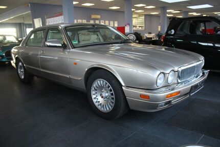 Jaguar Daimler 119.865 km 19.980 € Euskirchen 53881
