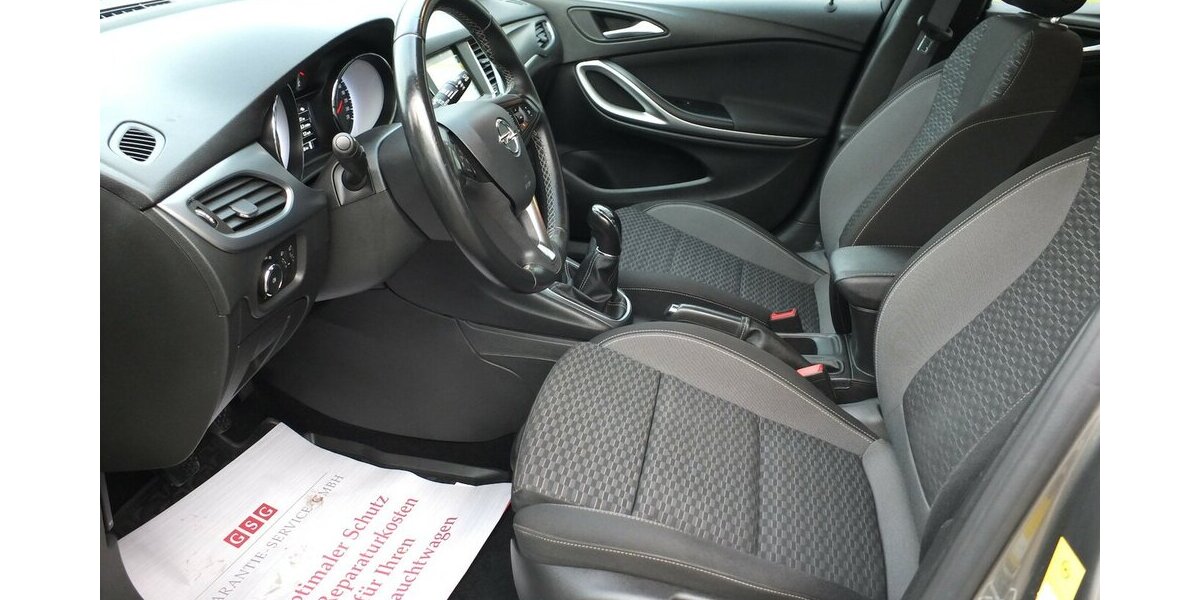 Opel Astra WM26: SPORTS TOURER NAVI 1.HD BLUETOOTH ALLW 125.000 km 8.998 &euro; Köln 50858