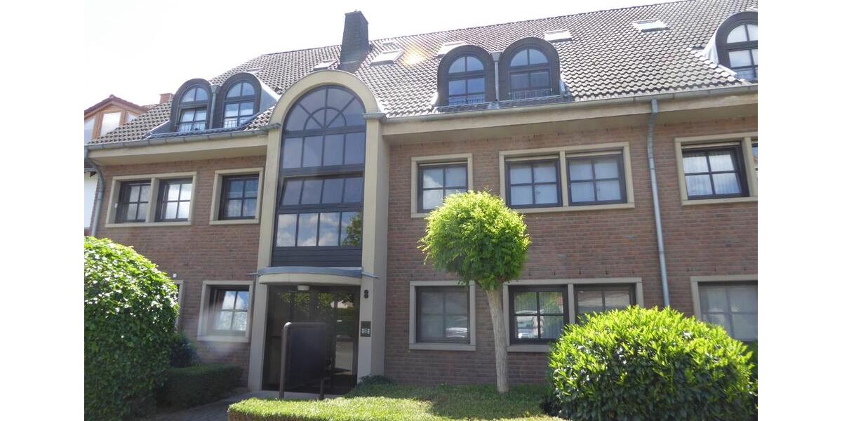 Dachgeschoßwohnung Bonn Auerberg - 1 Zimmer, 30 m&sup2;, 580&euro; | Angebot:26399111