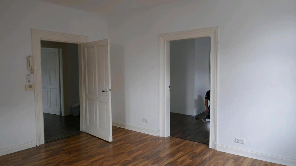 Dachgeschoßwohnung Bergisch Gladbach Alt-Frankenforst - 3 Zimmer, 80 m&sup2;, 640&euro; | Angebot:24819802