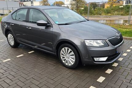 Skoda Octavia 223.100 km 5.350 &euro; Köln 50827