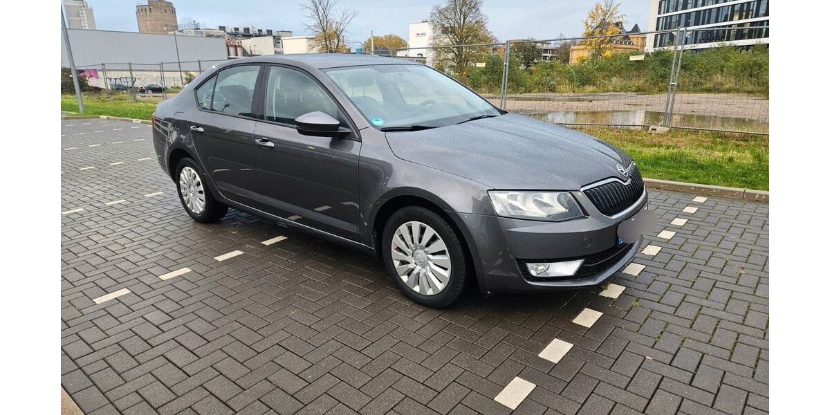 Skoda Octavia 223.100 km 5.350 &euro; Köln 50827