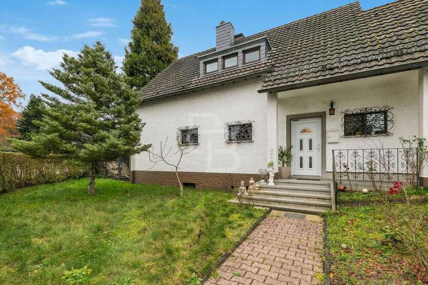 Haus zum Kaufen in Bergisch Gladbach 499.000 € 149 m²