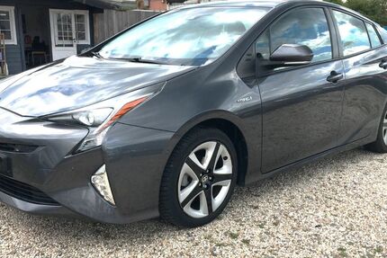 Toyota Prius 160.000 km 14.999 € Bonn 53227
