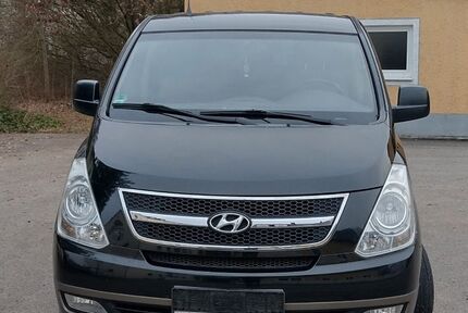 Hyundai H-1 Starex