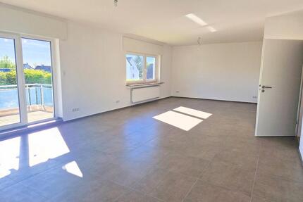 Wohnung Hennef (Sieg) - 3 Zimmer, 120 m&sup2;, 1.310&euro; | Angebot:26562088