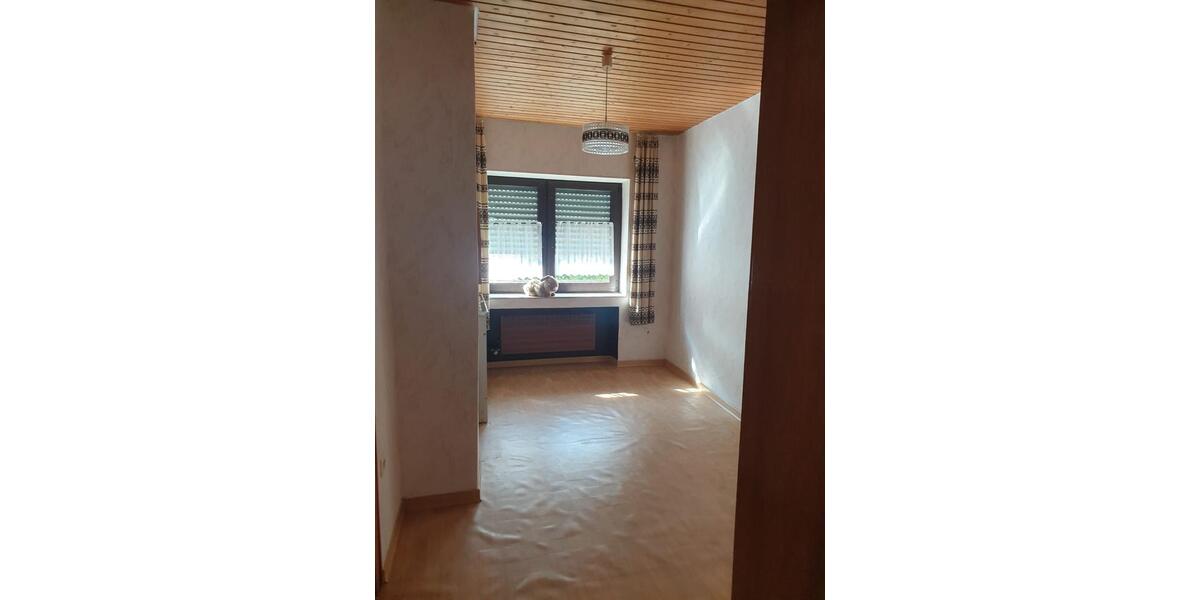 Reihenhaus Remagen - 6 Zimmer, 215 m&sup2;, 270.000&euro; | Angebot:27227804
