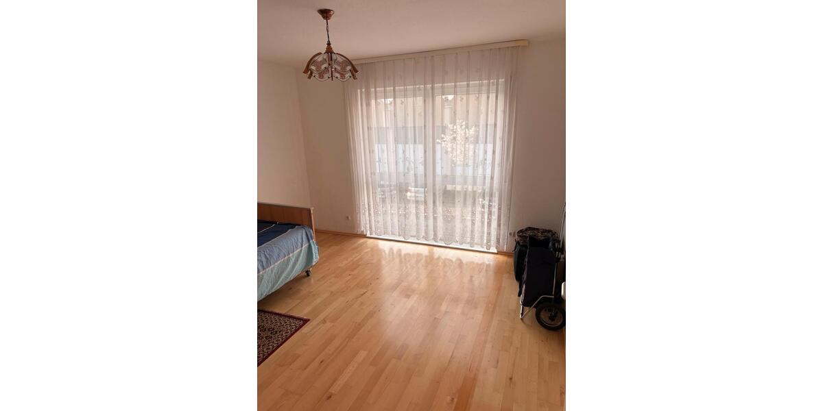 Etagenwohnung Hennef (Sieg) - 2 Zimmer, 52 m&sup2;, 219.000&euro; | Angebot:25870958