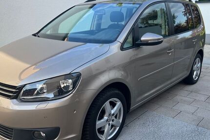 VW Touran 150.000 km 8.799 &euro; Troisdorf (Nähe Köln/Bonn) 53844