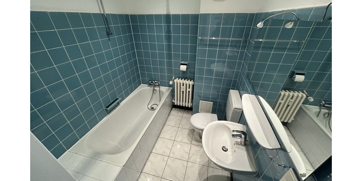 2 Wohnungen vermieten oder selbst einziehen? Beides ist sofort möglich! PROVISIONSFREI für Käufer. - Doppelhaushälfte Bonn Kessenich | Angebot:23760863