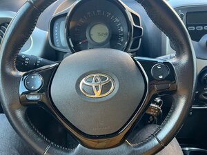 Toyota Aygo (X) 1,0-l-VVT-i x 74.900 km 6.900 &euro; Troisdorf 53844