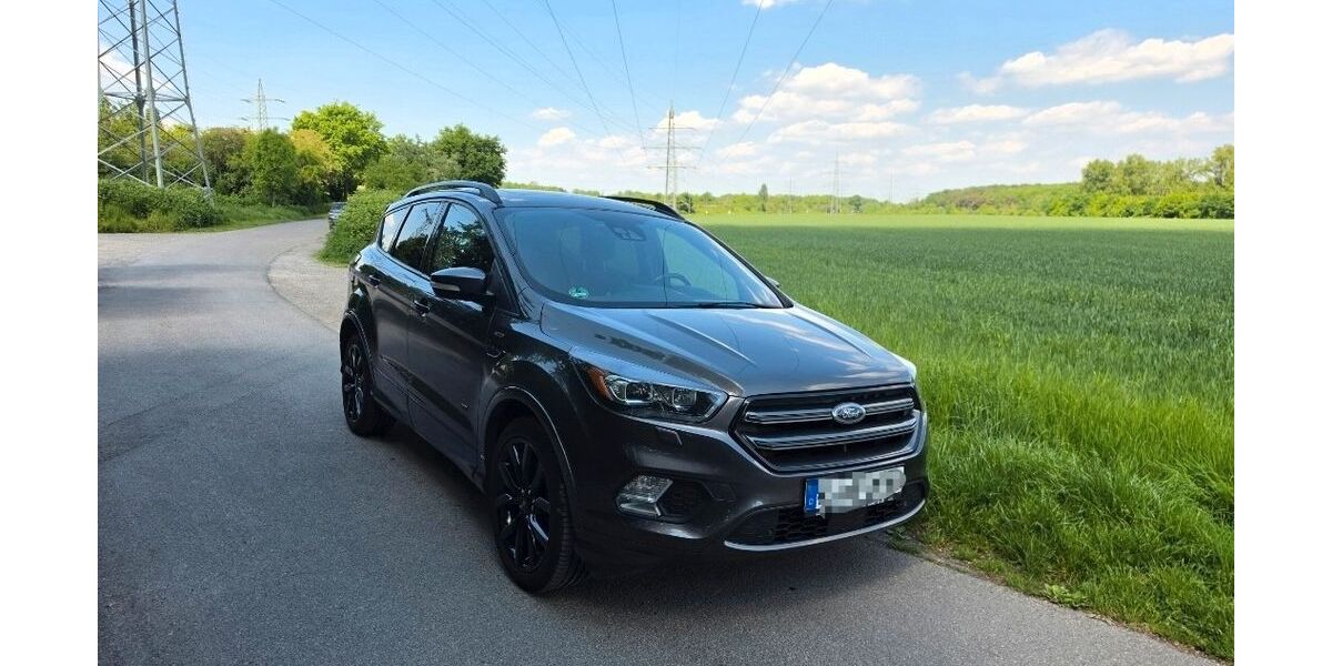 Ford Kuga 176.560 km 13.800 &euro; Köln 50678