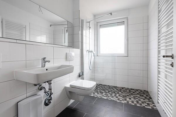 Attraktiv! Praktische 2-Zimmer-Dachgeschosswohnung zimmer