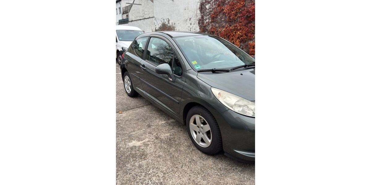 Peugeot 207 219.000 km 1.350 &euro; Köln 50676
