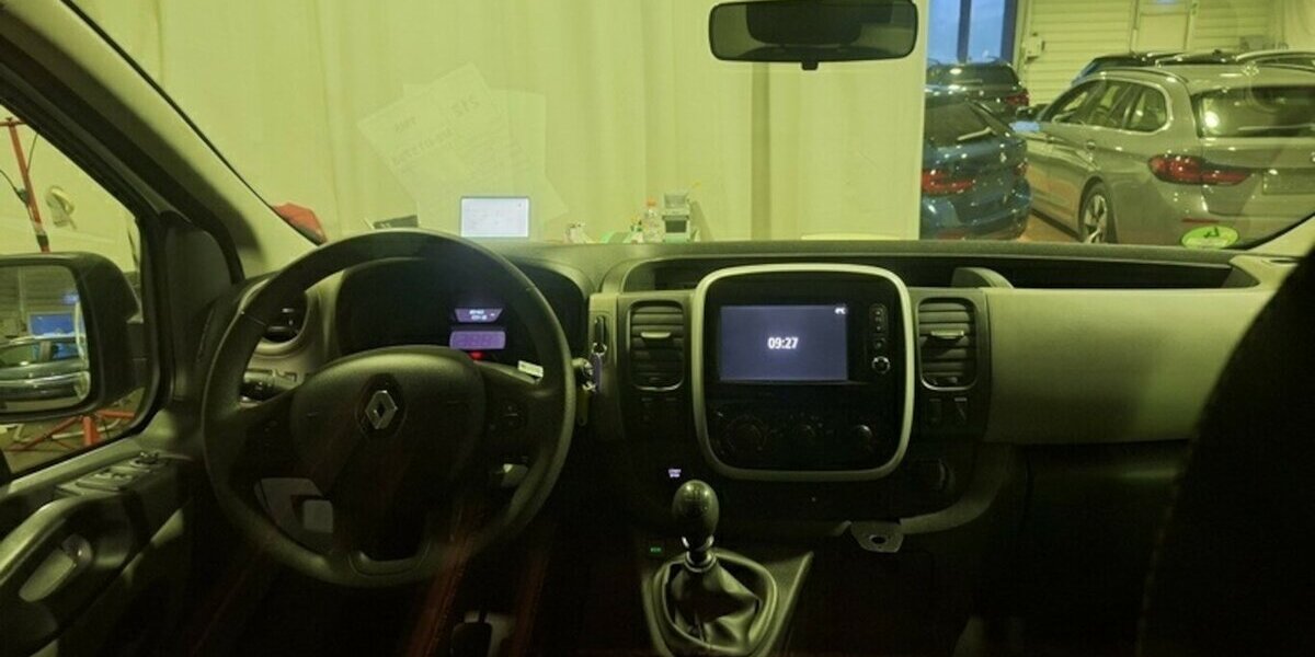 Renault Trafic L2H1 Navi Klima Standh 3 Sitze Regale EU6 85.000 km 15.000 &euro; Erftstadt 50374
