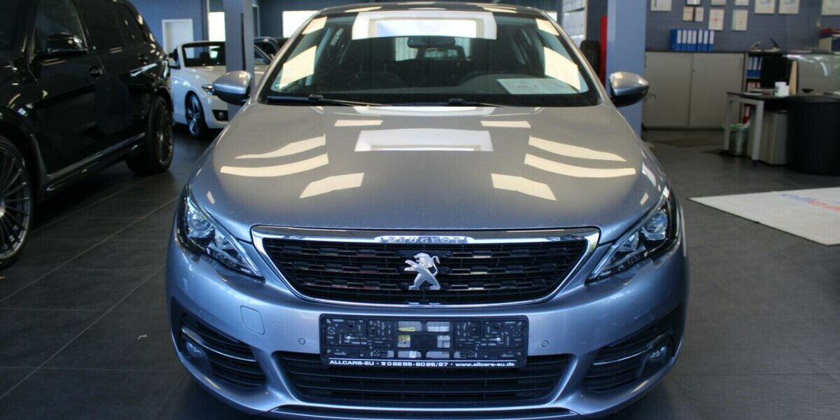 Peugeot 308 PureTech 130 GPF Style 81.569 km 11.980 &euro; Euskirchen 53881
