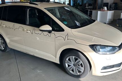 VW Touran 282.180 km 12.980 &euro; Euskirchen 53879