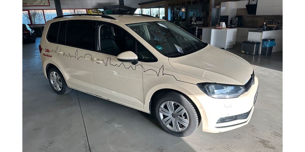 VW Touran 282.180 km 12.980 &euro; Euskirchen 53879