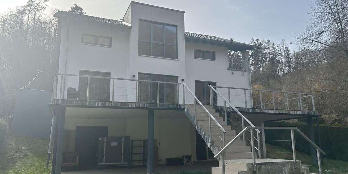 Einfamilienhaus Dattenberg Brochenbach - 7 Zimmer, 225 m&sup2;, 1.900&euro; | Angebot:25429564