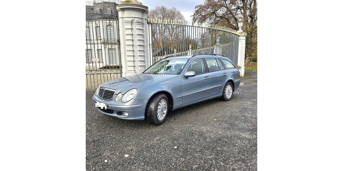 Mercedes-Benz E 220 570.072 km 2.990 &euro; Hürth 50354