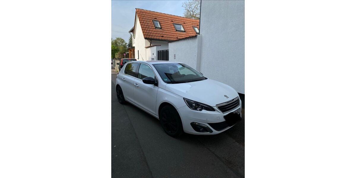 Peugeot 308 93.000 km 7.900 &euro; Köln 50859