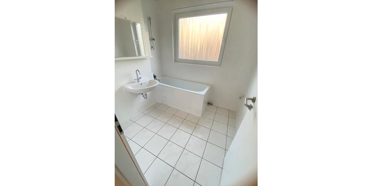 Etagenwohnung Bonn Hardtberg - 3 Zimmer, 85 m&sup2;, 1.462&euro; | Angebot:26256396