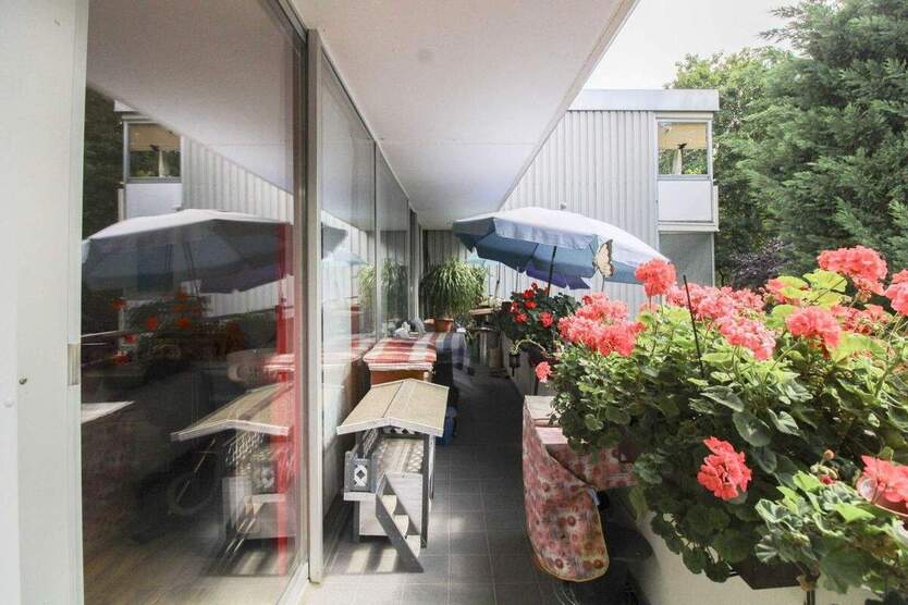 Ideale Gelegenheit: 4-Zimmer-Eigentumswohnung mit Küche, Balkon und TG-Stellplatz in Kerpen-Türnich 4 zimmer