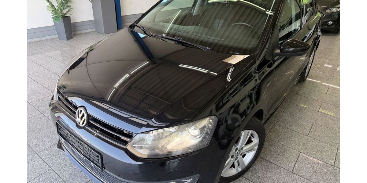 VW Polo 74.281 km 11.990 &euro; Köln 50829