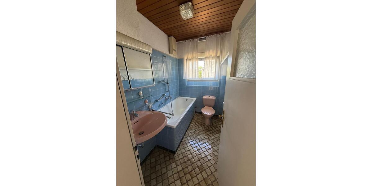 Mehrfamilienhaus, Wohnhaus Bonn Friesdorf - 6 Zimmer, 135 m&sup2;, 469.000&euro; | Angebot:26720824