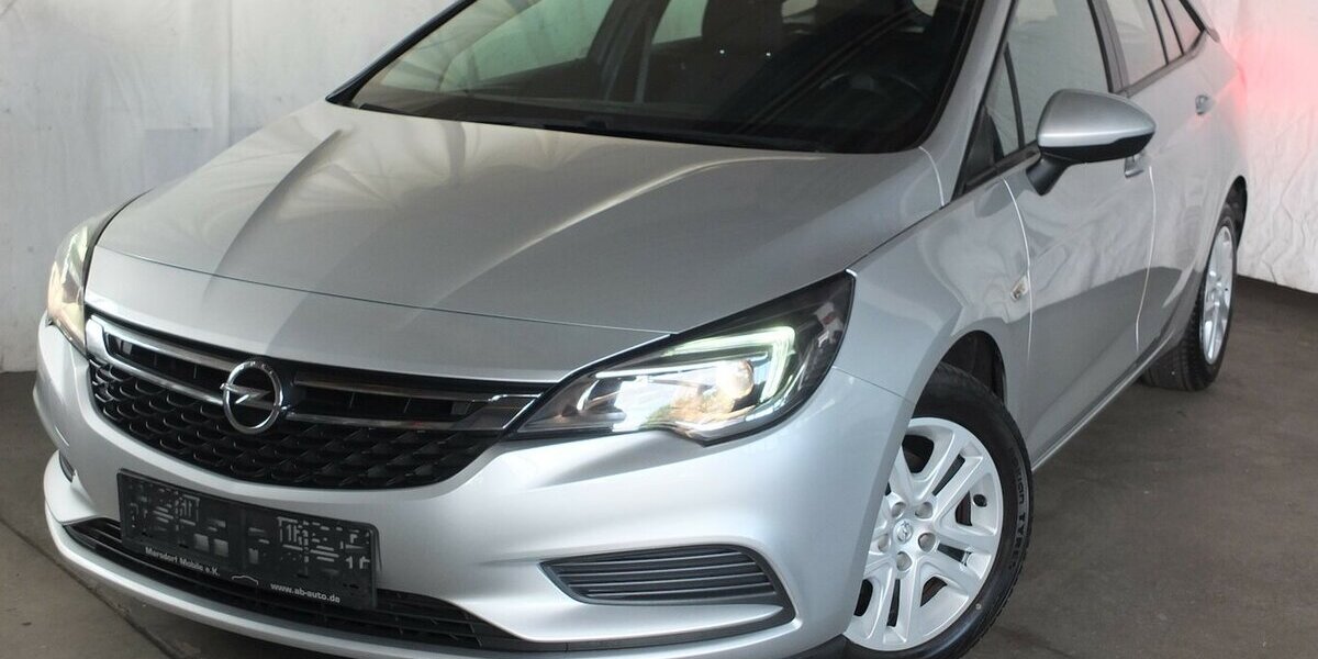 Opel Astra EDITION NAVI KLIMA TEMPOMAT BLUETOOTH 99.125 km 9.750 &euro; Köln 50858