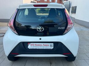Toyota Aygo (X) 1,0-l-VVT-i x 74.900 km 6.900 &euro; Troisdorf 53844