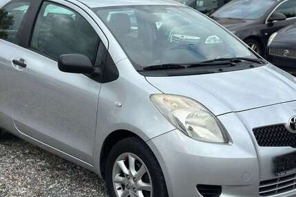 Toyota Yaris 119.700 km 2.990 &euro; Rheinbach 53359