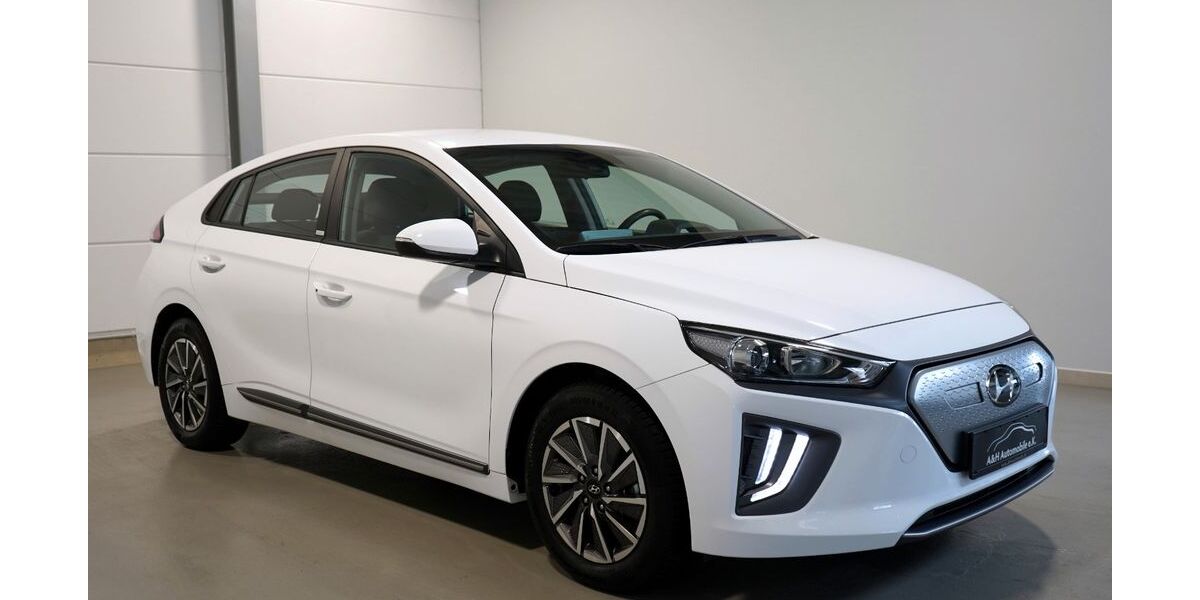 Hyundai IONIQ 30.622 km 15.850 &euro; Hürth bei Köln 50354