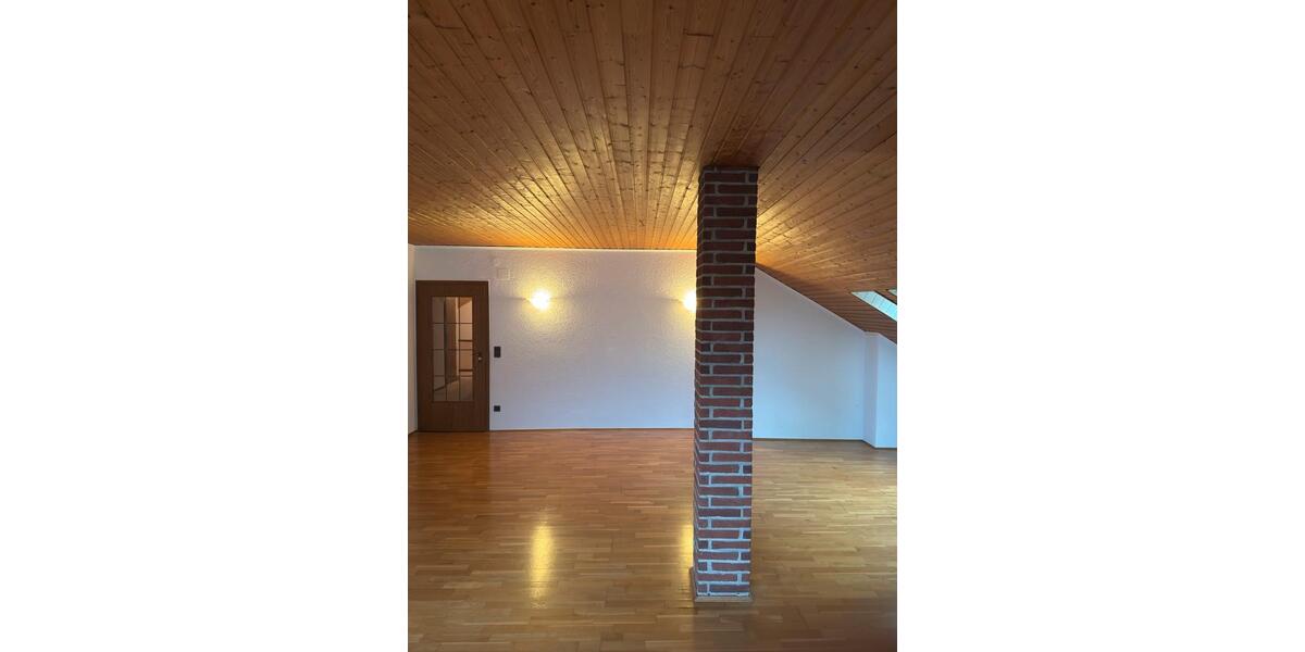 Dachgeschoßwohnung Sinzig - 2.5 Zimmer, 105 m&sup2;, 720&euro; | Angebot:25724562