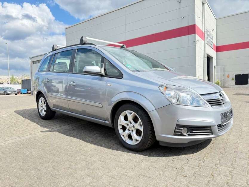 Opel Zafira 184.000 km 2.280 € Köln 50739