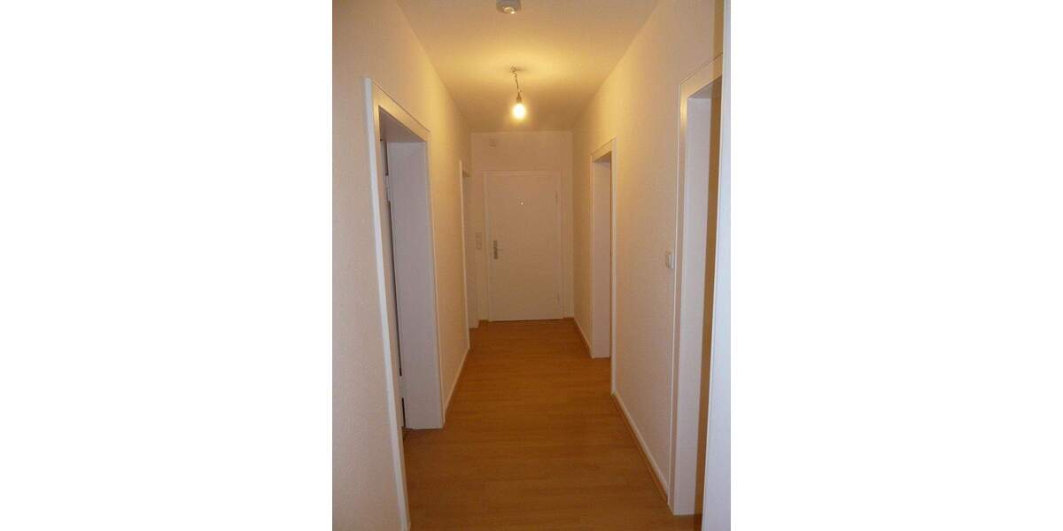 Etagenwohnung Hameln Nordstadt - 3 Zimmer, 81 m&sup2;, 735&euro; | Angebot:25752905