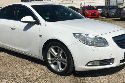 Opel Insignia 308.000 km 2.799 &euro; Bonn 53227