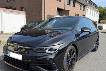 VW Golf 58.000 km 38.699 &euro; Köln 51109