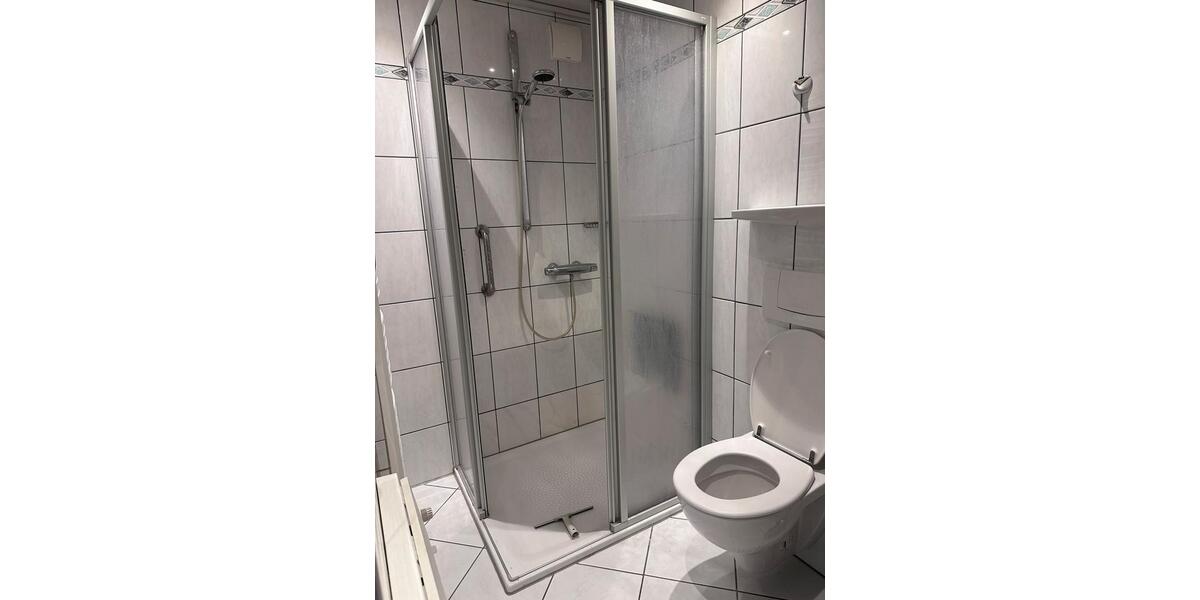 Erdgeschoßwohnung Bergisch Gladbach Alt-Frankenforst - 3 Zimmer, 83 m&sup2;, 1.100&euro; | Angebot:26426278