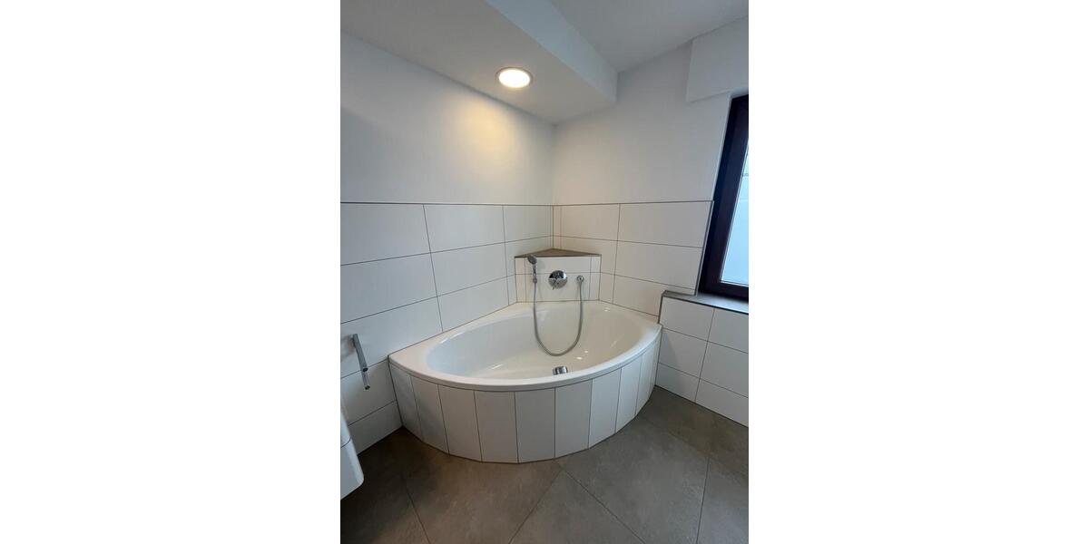 Maisonettenwohnung Euskirchen - 4 Zimmer, 158 m&sup2;, 1.870&euro; | Angebot:26476718