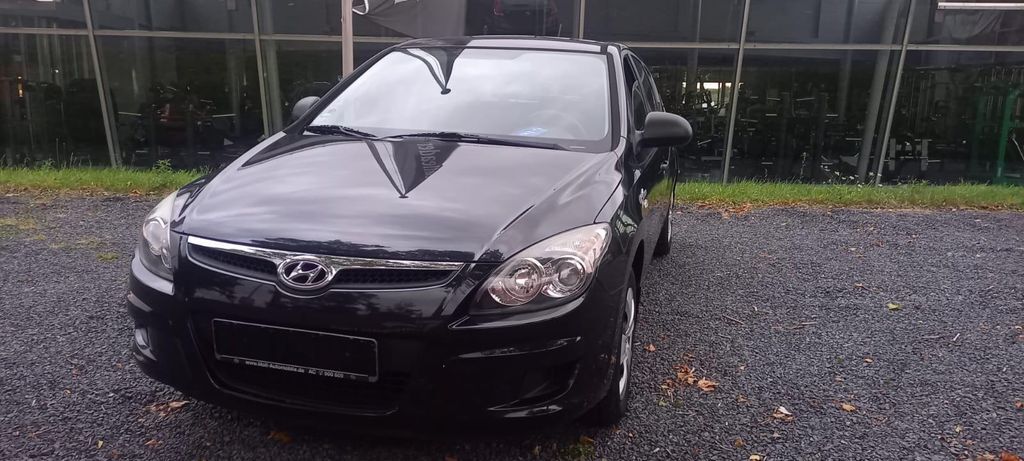 Hyundai i30 198.000 km 1.200 € Köln 51105