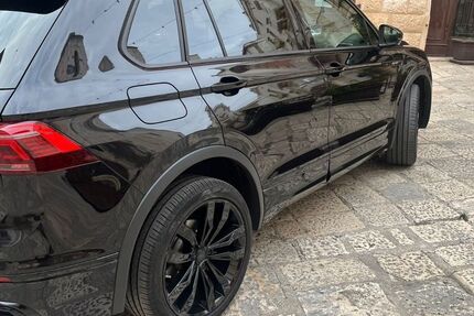 VW Tiguan 48.781 km 42.000 € Köln 50765