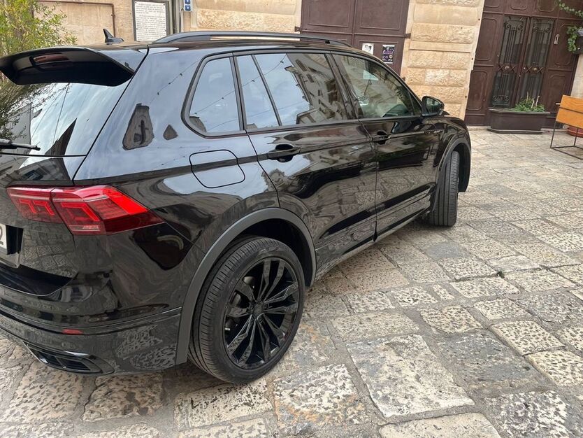 VW Tiguan 48.781 km 42.000 € Köln 50765