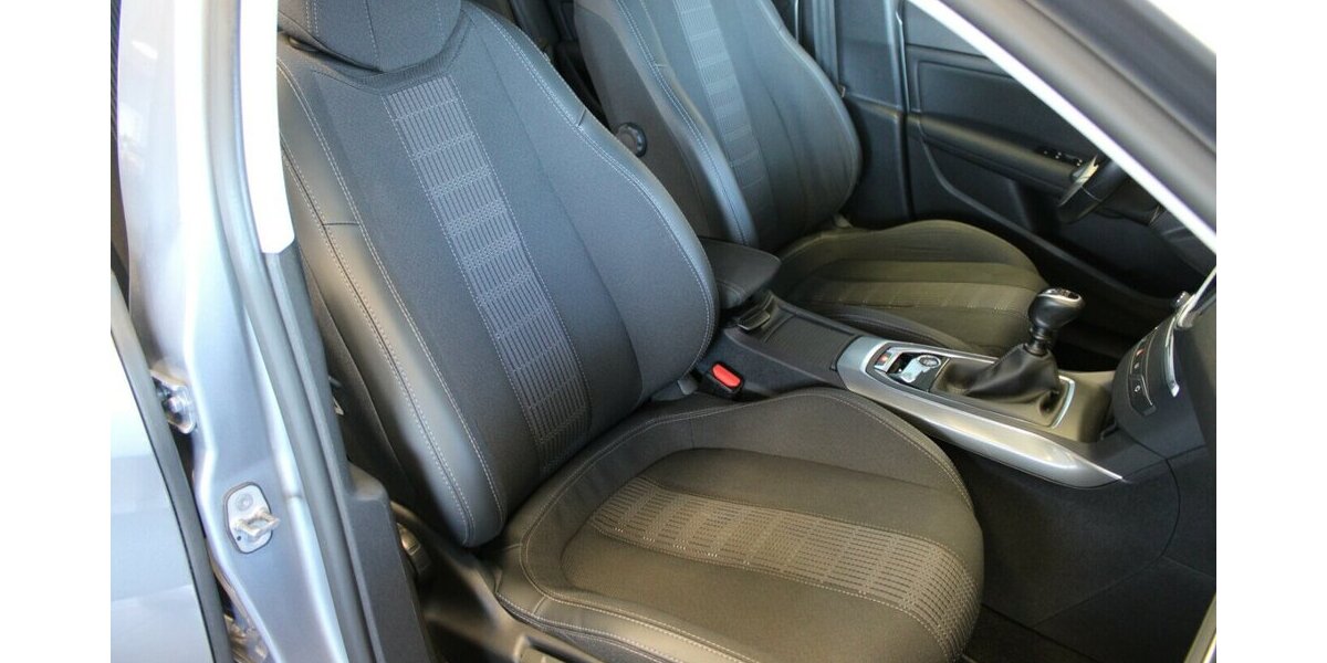 Peugeot 308 1.5 BlueHDi Allure Pack 61.193 km 13.980 &euro; Euskirchen 53881