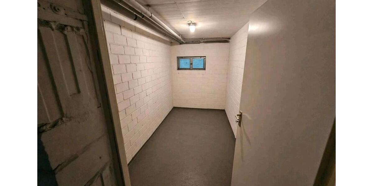Dachgeschoßwohnung Siegburg - 3 Zimmer, 75 m&sup2;, 975&euro; | Angebot:26296339