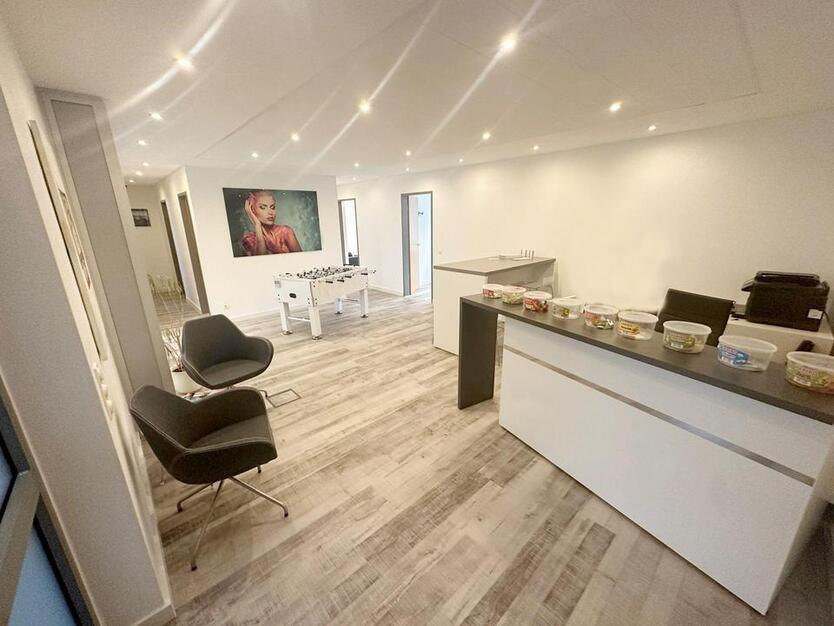 Moderne Praxis oder Büroräume, *provisionsfrei* zimmer