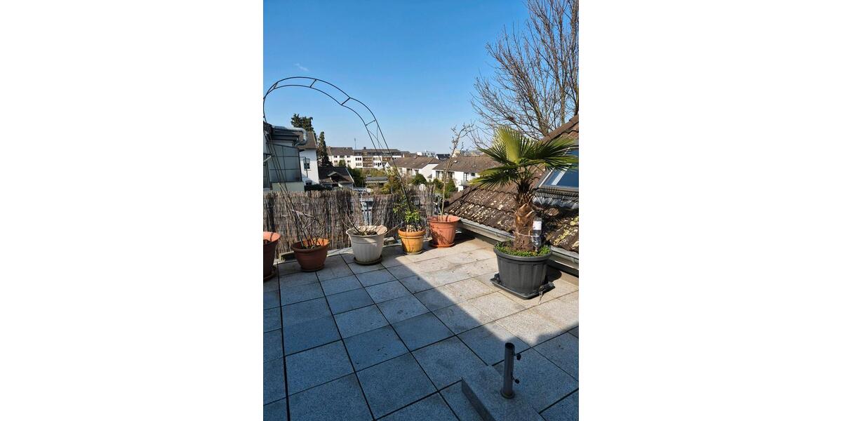 Terrassenwohnung Bonn Hardtberg - 4 Zimmer, 120 m&sup2;, 1.400&euro; | Angebot:25900210