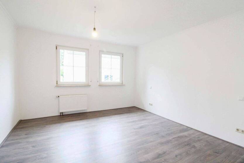 Schönes Ein- Zweifamilienhaus in Bonn-Schwarzrheindorf - Ideal für Eigennutzer und Anleger 5 zimmer