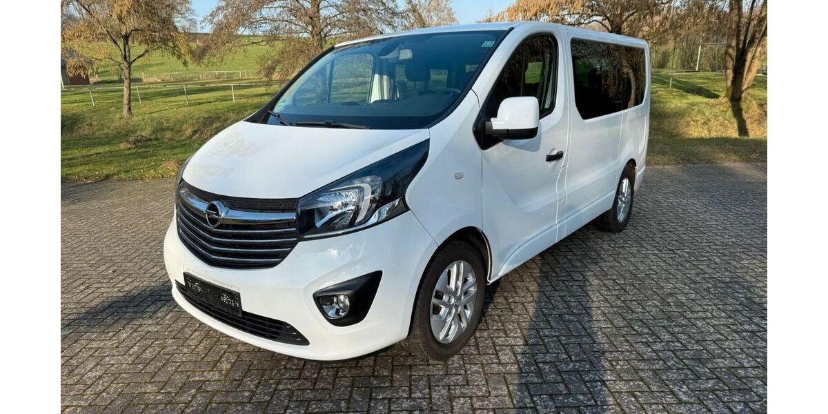 Opel Vivaro 150.000 km 15.900 &euro; Kircheib 57635